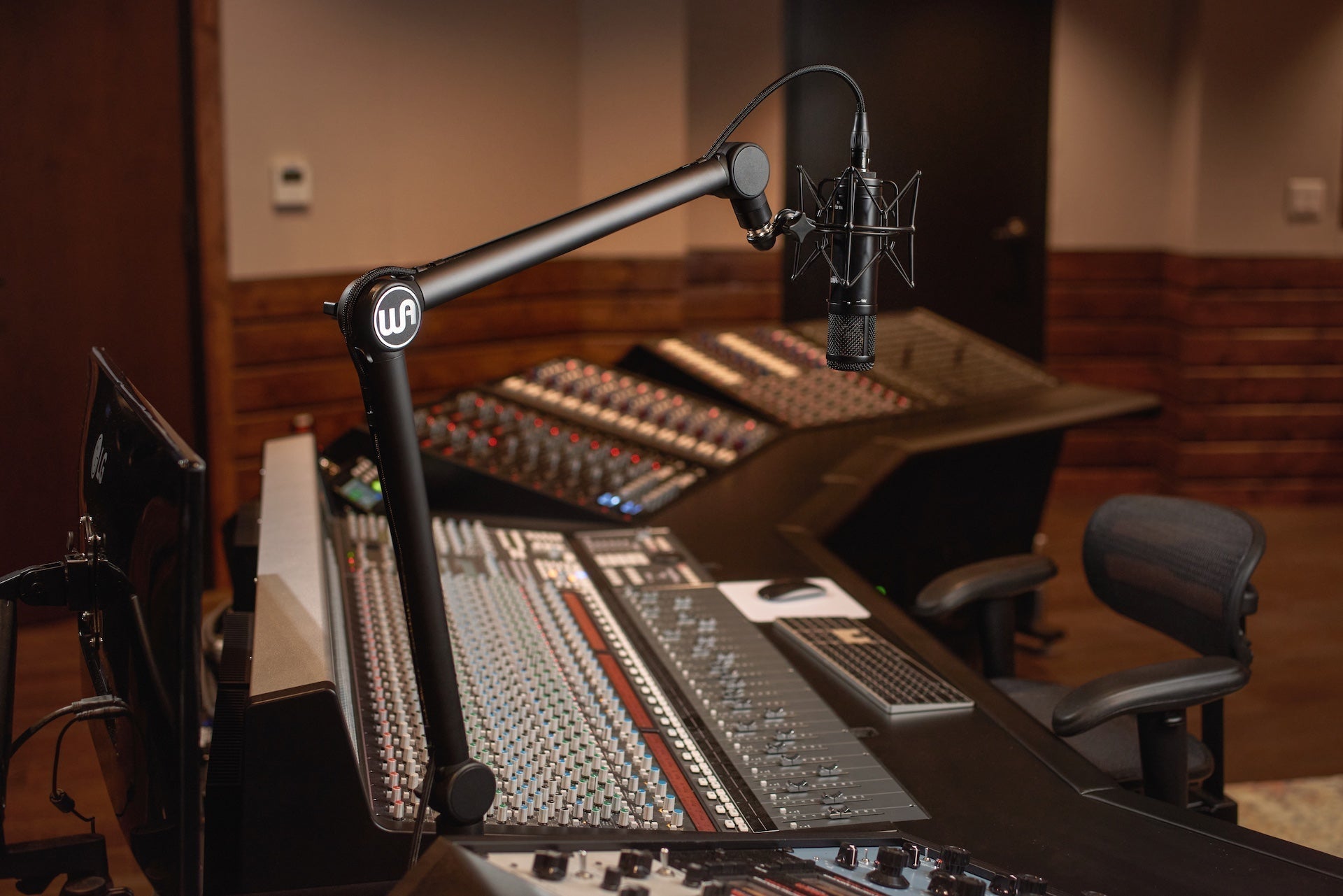 myDMs mixing and mastering workstation